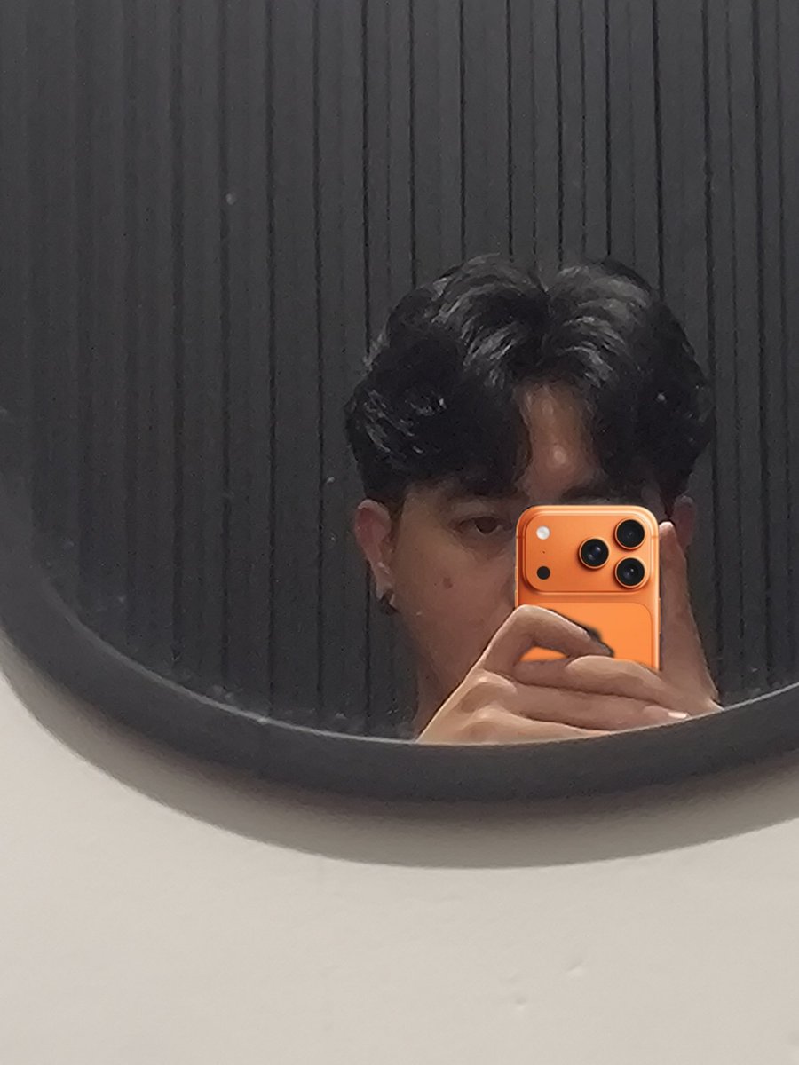 𝐆𝐚𝐥 tweet media