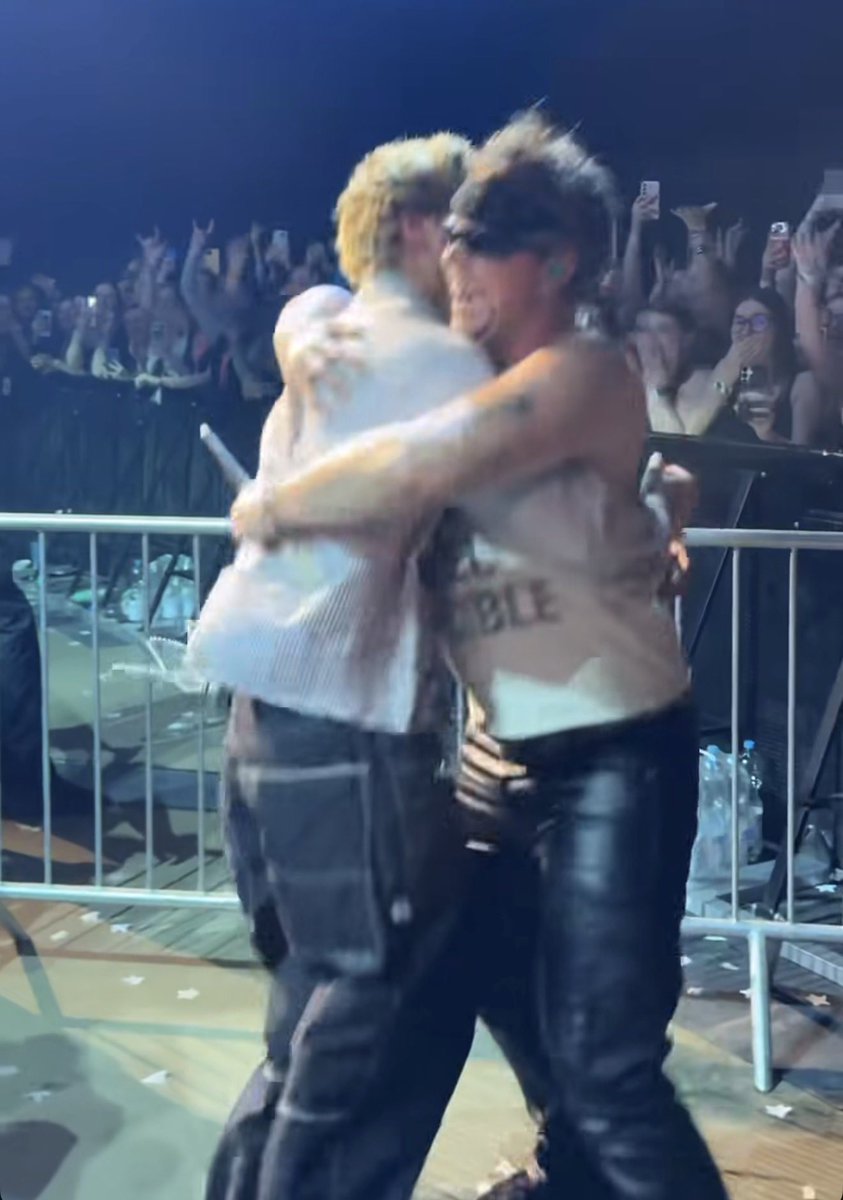 ˙⋆✮Tali’s🖤NOT OKAY🖤˙⋆✮ tweet media