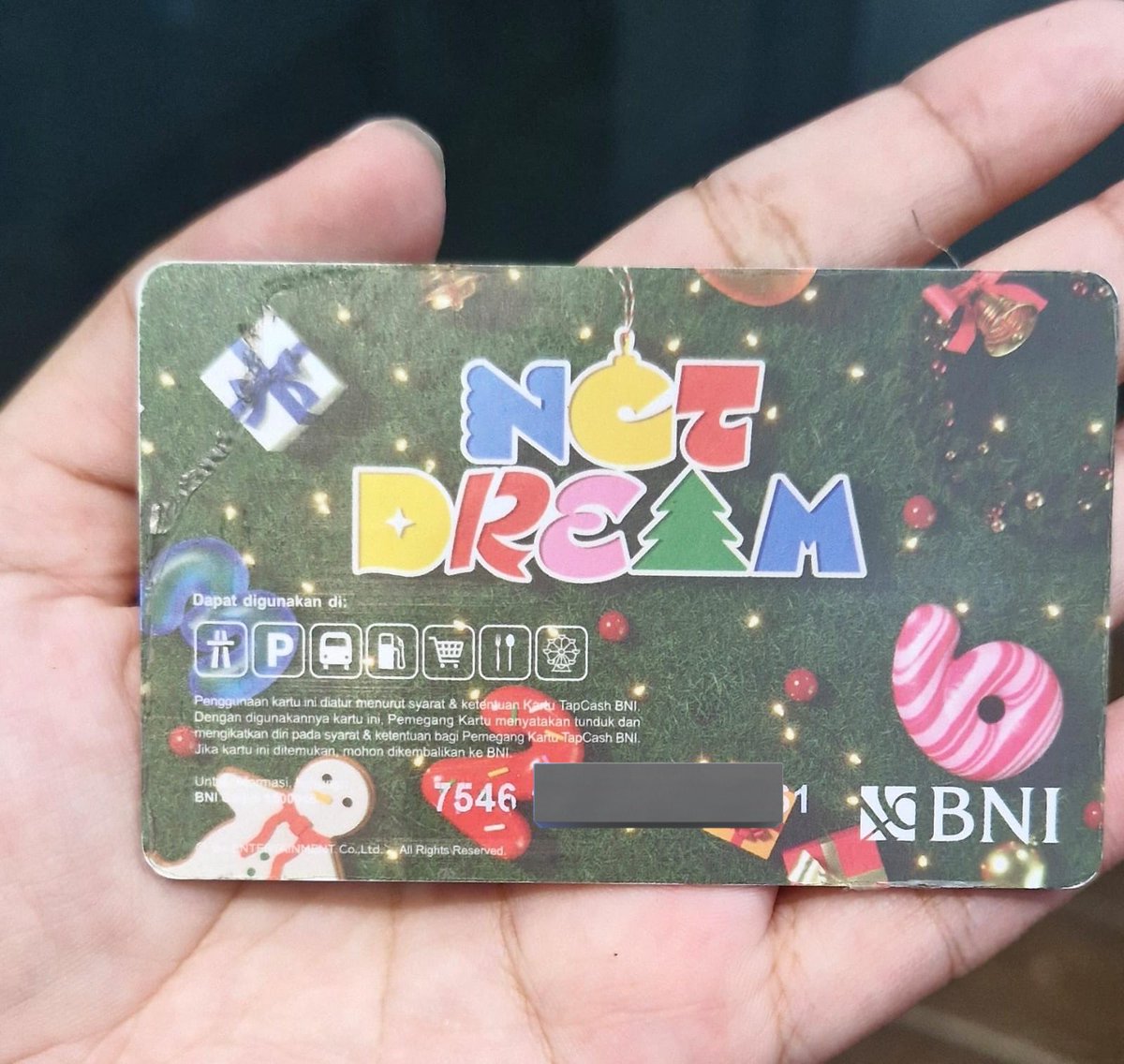 piimkhc's tweet photo. maaf post ulang 🙏🏼🙏🏼                              malam man teman aku mau inpoin ini temenku nemu di depan halte aeon mall tanjung barat  kisaran jam 18: 30 an, siapa tau ada yang kehilangan boleh hubungin aku aja nanti mau cod atau gojekin. btw temenku domisili menteng jakpus 🙏🏼 https://t.co/irAu6wRR5D