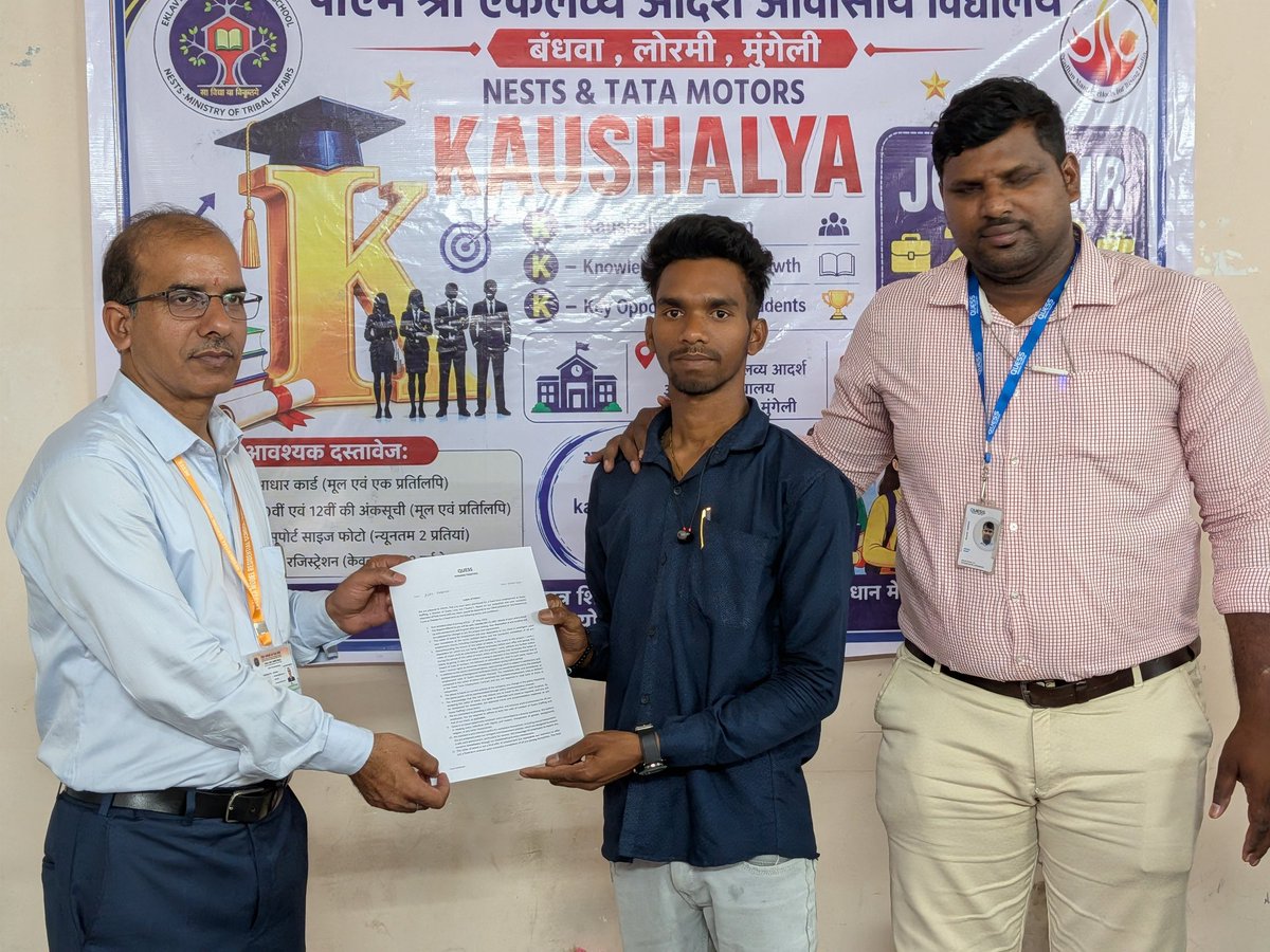 PMSHRIEMRSBW's tweet photo. Kaushalya Program Job Fair at our school, organized in collaboration with NESTS and Tata Motors, was a great success. A total of 164 students from 14 EMRS institutions actively participated in the interview process. https://t.co/FTJQxuvLST