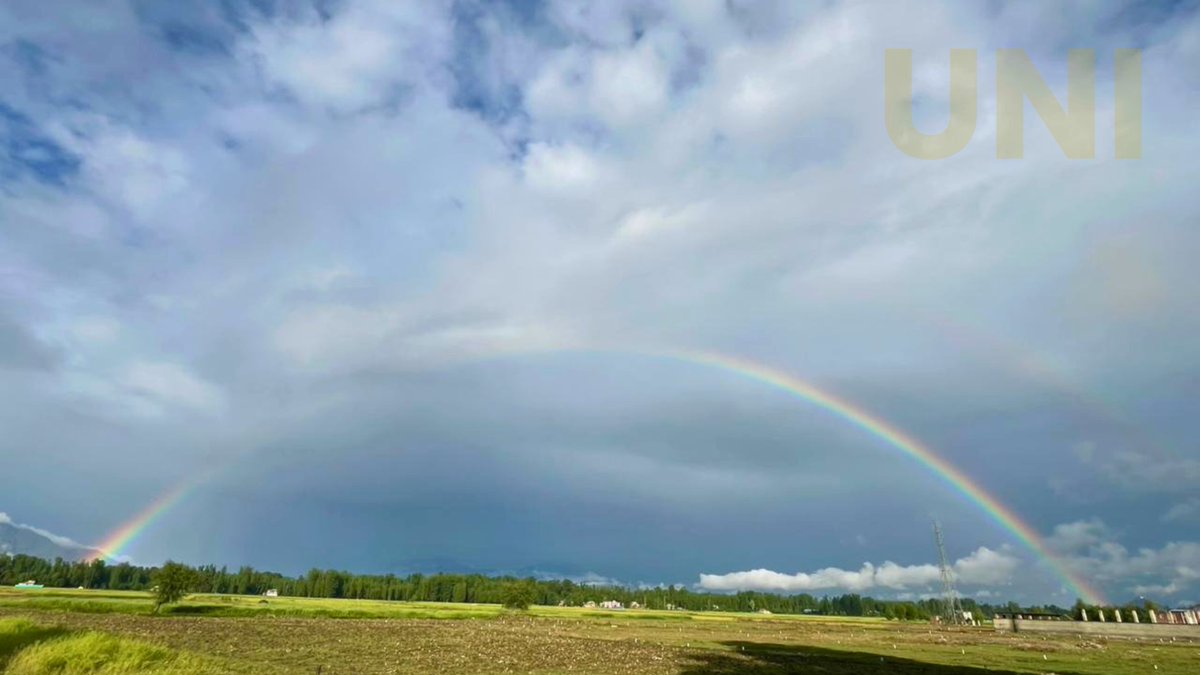 UNI_Photos's tweet image. In Photos | A rainbow arches across the sky over lush fields following rainfall in Kashmir.

📸: Shah Junaid / UNI

#Rainbow | #Kashmir | #KashmirValley | #Monsoon | #Rainfall | #JammuandKashmir | #UNI