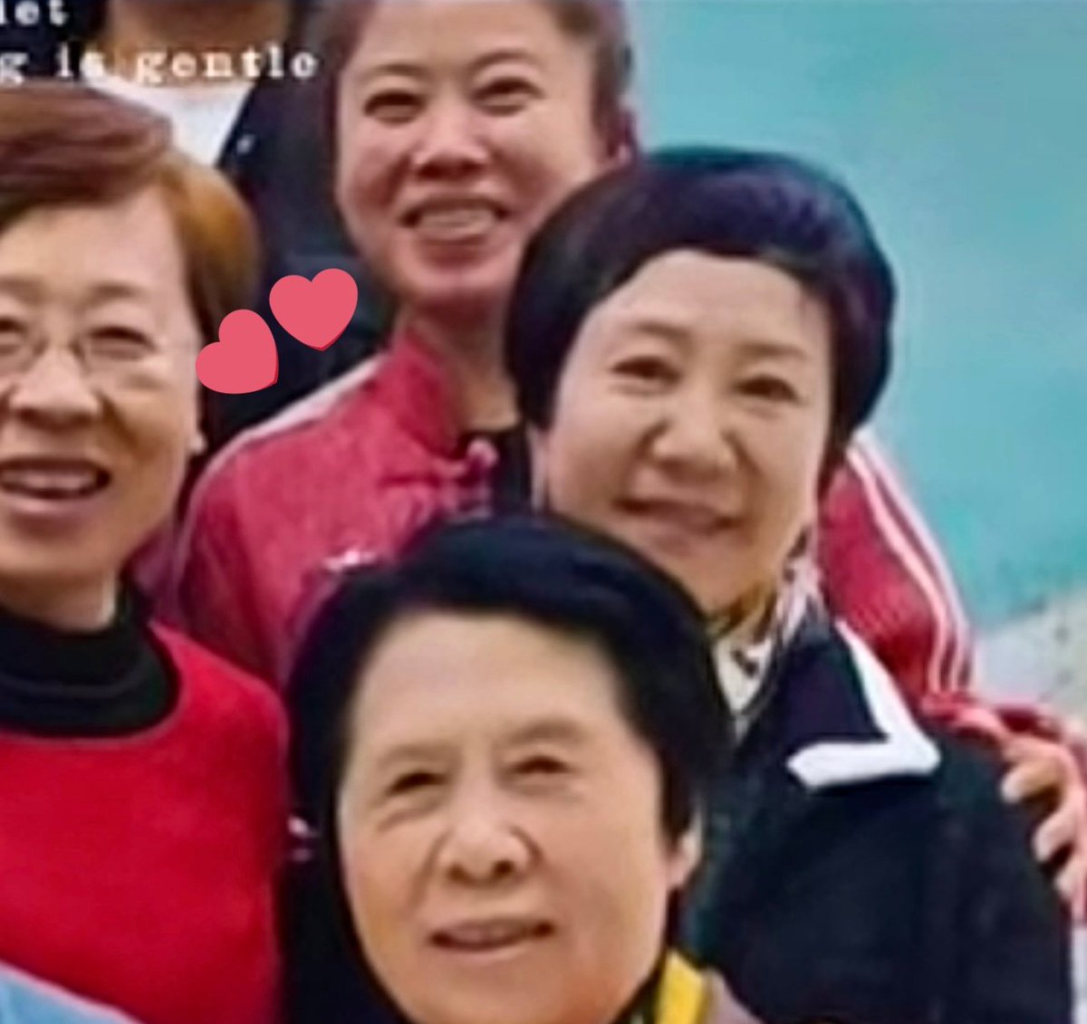 hyo221282313's tweet image. Of course Adidas Red Pictures 🤭 

#YangZi #LiXian
#FlourishedPeony
#IntheNameofBlossom