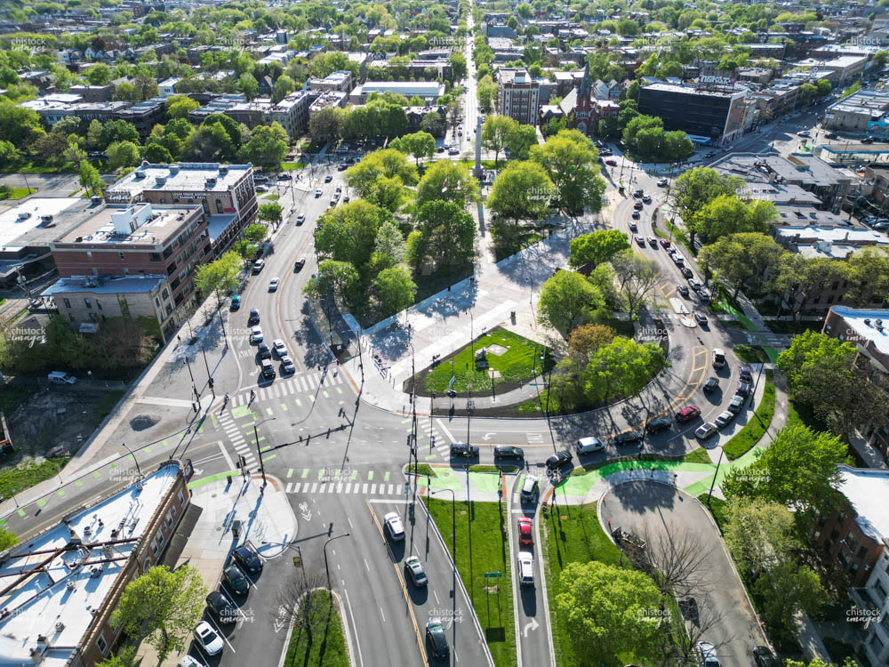 ChiStockImages's tweet photo. Logan Square Centennial Monument and New Pedestrian Plaza with Updated Traffic Flow. https://t.co/pVl1BzltRW