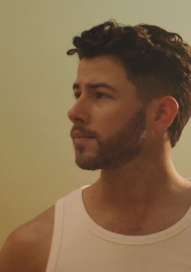 InfoNJBR's tweet photo. NICK JONAS?🥵 https://t.co/PsjOpFCUwy