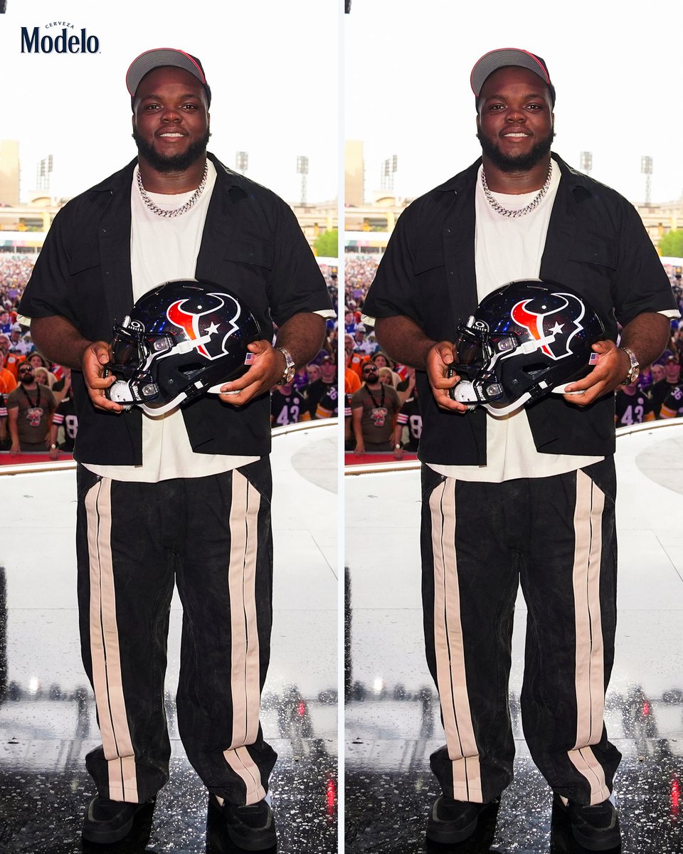 HoustonTexans's tweet photo. Let us know what's different 👀 https://t.co/YvOSBP0JGt