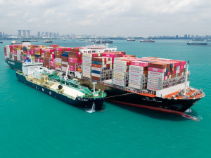 AJOT's tweet image. Premier article, written by George Lauriat, AJOT

Top 10 carriers control 84% of TEU capacity.

Is ocean shipping too top-heavy? 🚢

Alliances + disruptions = shifting power dynamics.

👉 Read more: ajot.com/premium/ajot-t…

#Shipping  #SupplyChain #Maritime