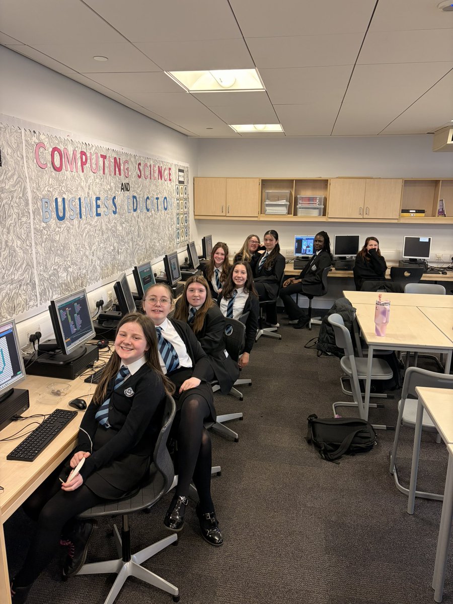 jtweed17's tweet photo. This week we had the first meeting of our girls coding club.
#codelikeagirl @_stcolumba @dressCodeHQ https://t.co/RqDGw58TaE