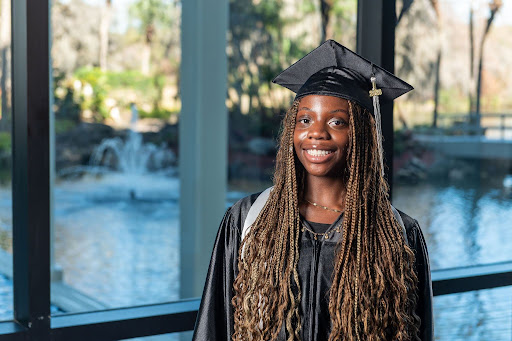AltEd_OCPS's tweet photo. Congratulations Jolie! This #RandallAcademy graduate plans to attend Valencia College and then UCF after graduation.  #AltEdGrads #OCPSAltEdRocks https://t.co/8dGLwrzrS8