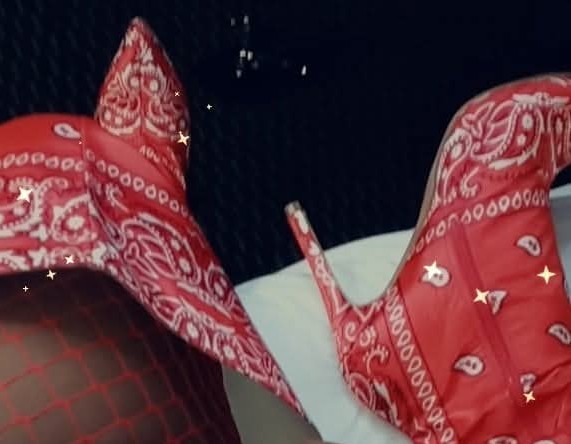 BluNdigoAzul's tweet photo. Strict energy when I want to be.
I don’t chase attention
 I let it find me.
If you’re drawn to boots, authority, and a little temptation you shouldn’t resist you’re in the right place.
I’m only a call away from your next obsession.
https://t.co/nLtrUTayBu
#feetfetısh #fyp #ebony https://t.co/DbGzkoIeqD