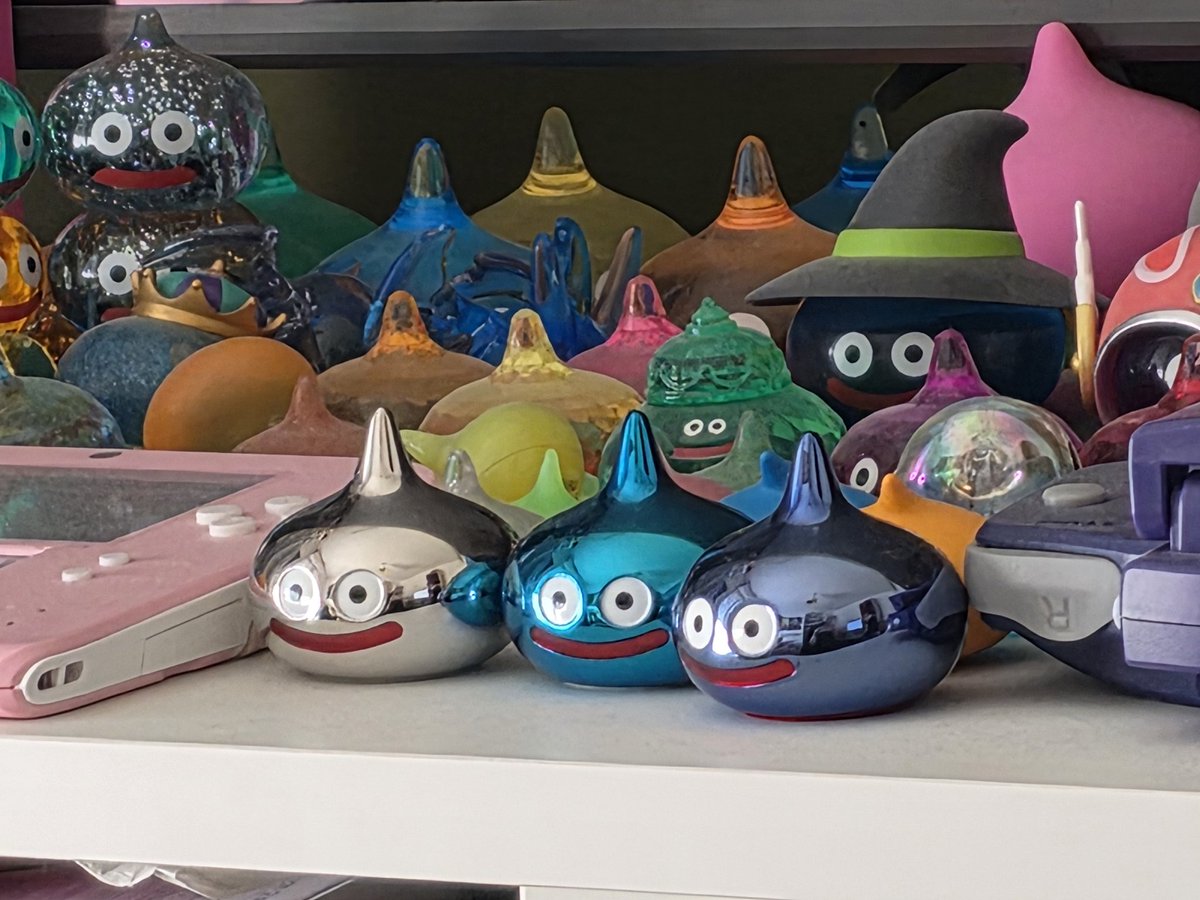 DodoPowerRanger's tweet photo. @DQSG_EN Metallic slimes look great. I love mine https://t.co/OiELg6M88w