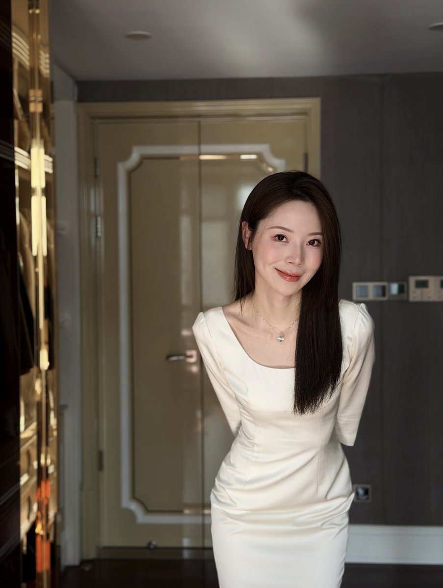 yuanbaoxiaoye's tweet photo. 希望压的我喘不过气的，不是生活而是你。 https://t.co/eabj80BzhO