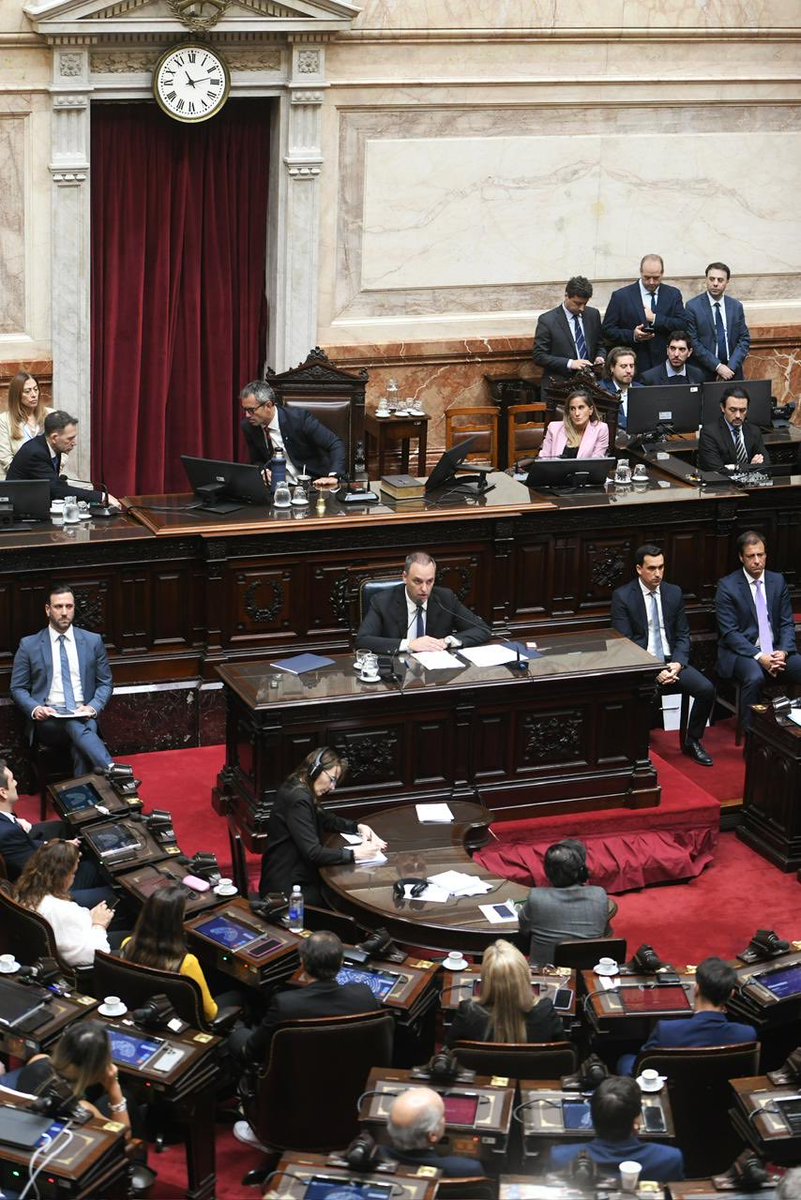 Santiago Oría tweet media