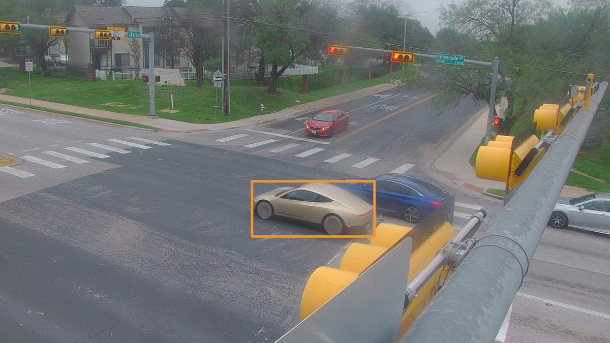 CybercabSpotter's tweet image. RIVERSIDE DR

#cybercab #tesla #robotaxi