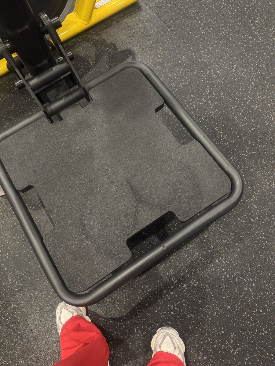 Mina 💍 tweet media