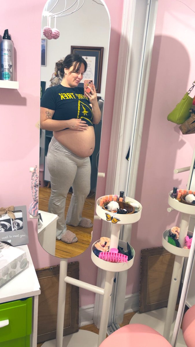🩵🖖🏻🤰🏼