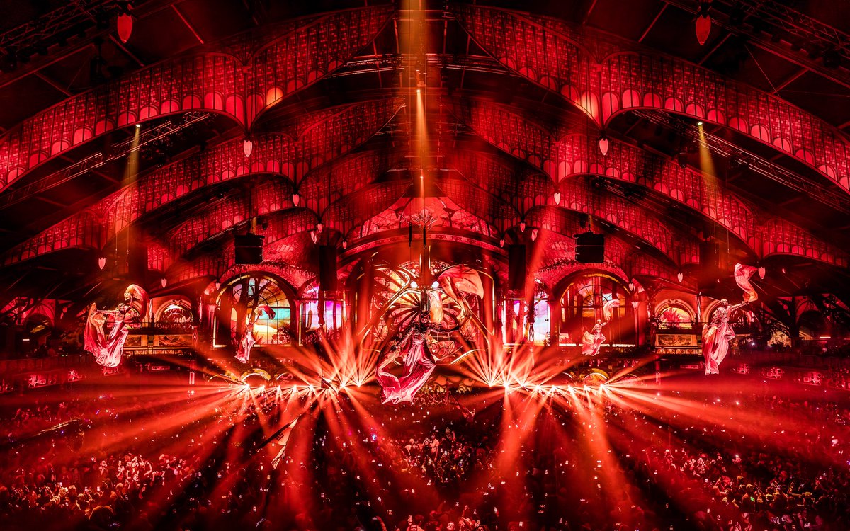 Tomorrowland Winter tweet media