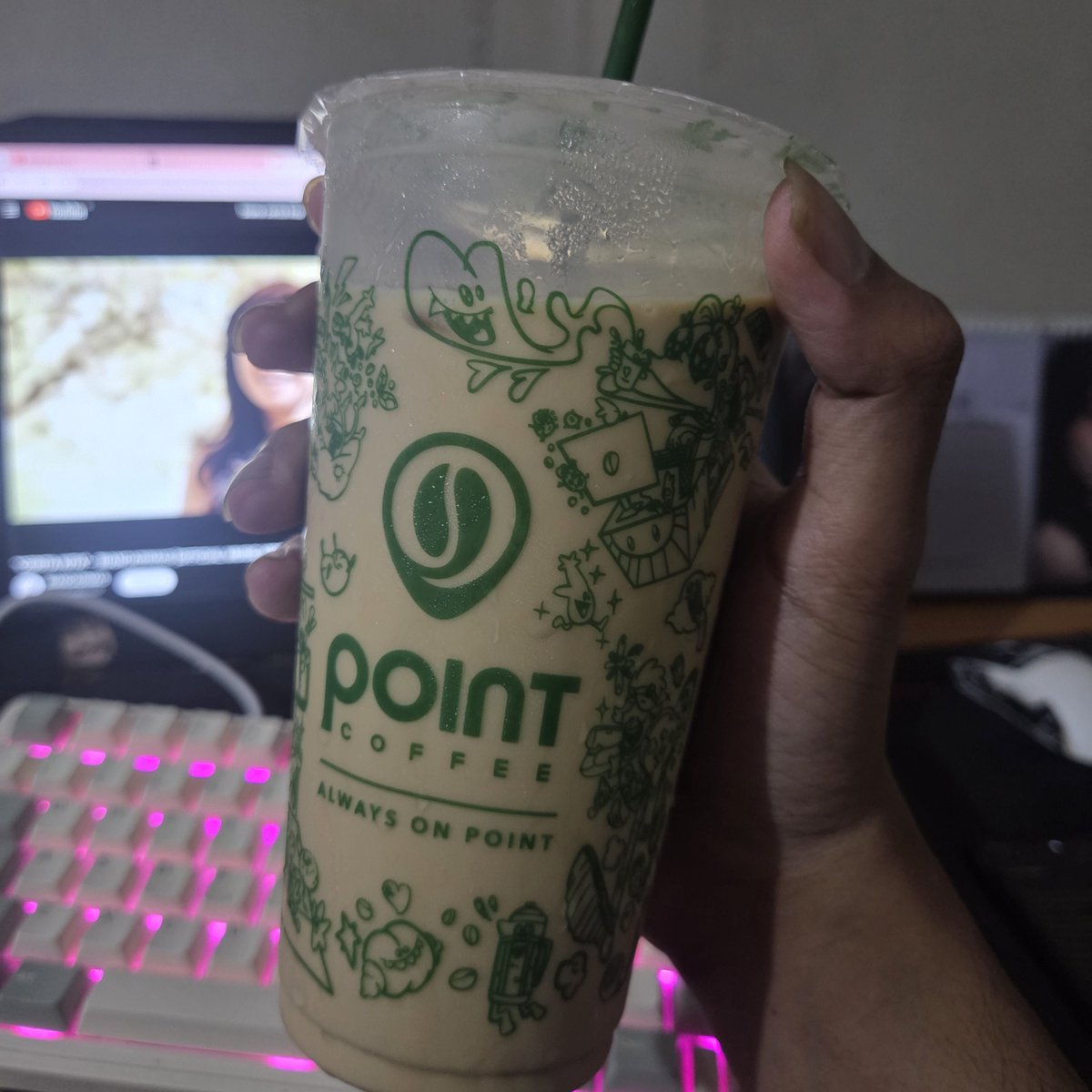 RezaKuntang tweet media