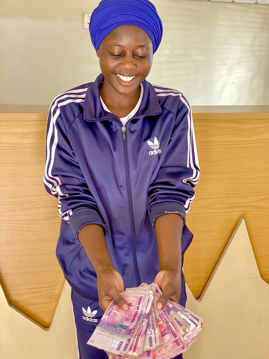CapitalFMUganda's tweet image. Meet Namulindwa Shammim, who bagged cash from the on-air Secret Sound challenge after staying locked in with #AmToPM and #Consolate

Keep tuning in to #CapitalFM for your chance to win big.

#Secretsound #CapitalFM
