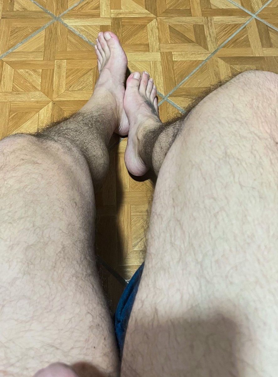 #feetman 

onlyfans.com/neri_olivas/c3