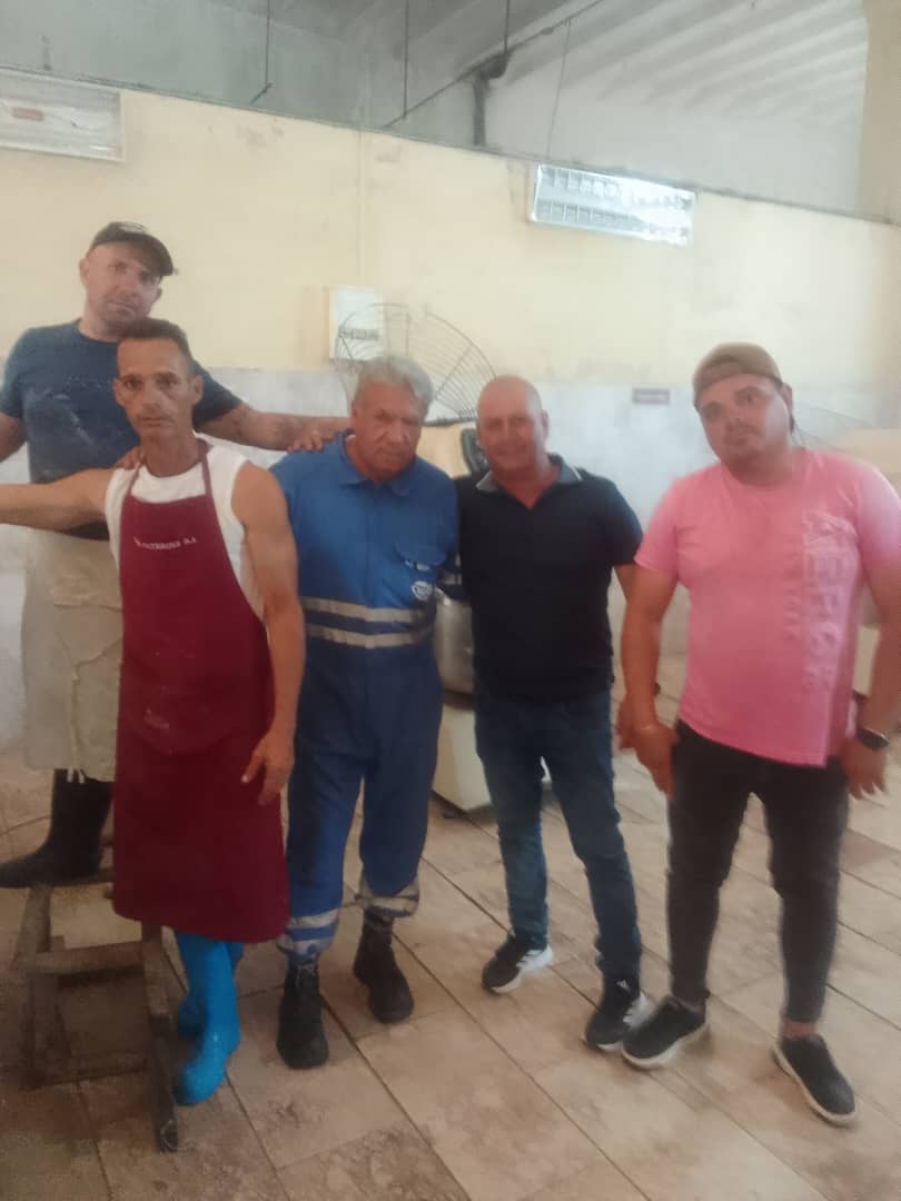 La reparación capital de la máquina de galletas dulces en Sancti Spíritus realizada por el innovador destacado Reinaldo Prida Rodríguez ,garantiza mayor estabilidad en la elaboración de galletas,repercute en una mejor oferta y disponibilidad de este alimento en el mercado local.