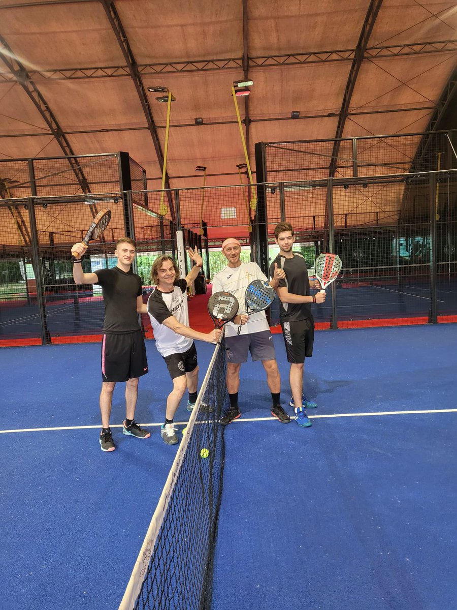 OKpadel's tweet photo. è sempre BELLO RIVEDERE in campo il Coach Venna che si é trasferito alle canarie
Ma....
Quando viene a Milano o Barcelona
trova sempre spazio per una PARTITA tra COACHes https://t.co/xJnuHSYm0M