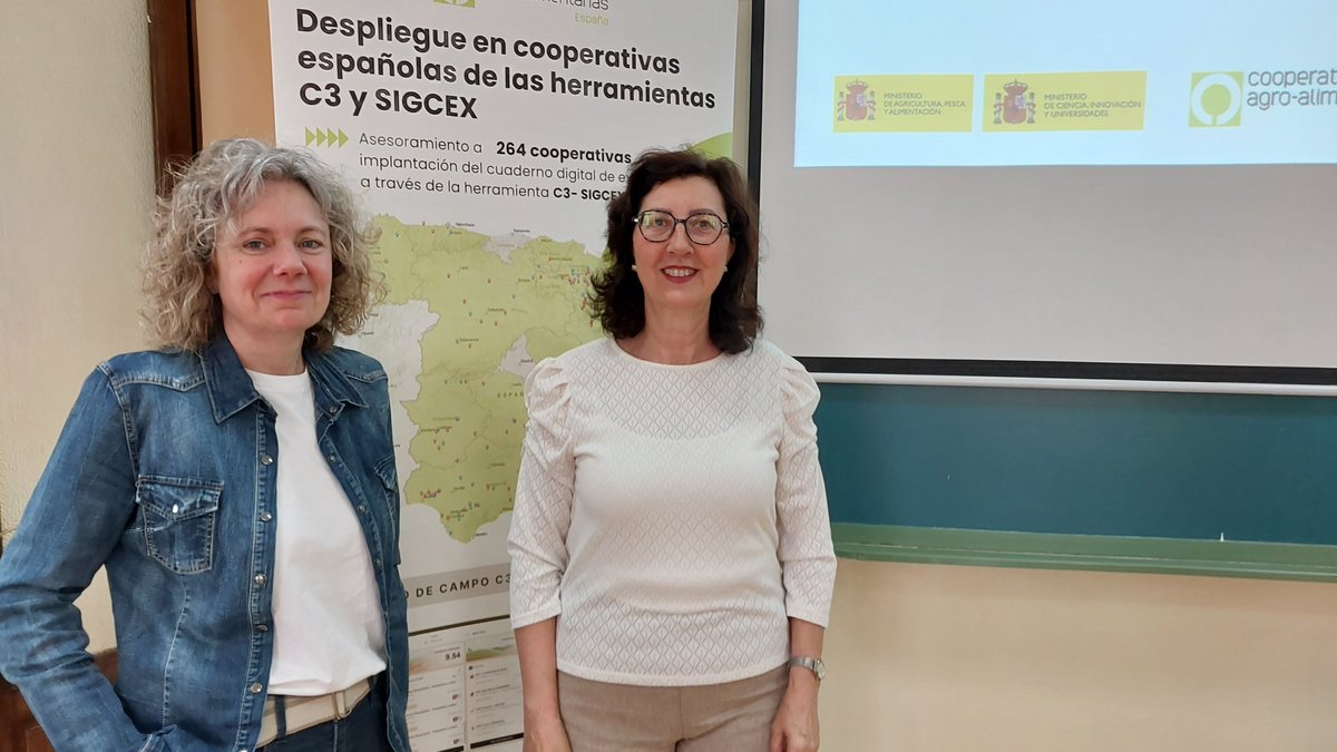 CoopsAgroES's tweet image. Hoy hemos reunido a #cooperativas, administración e investigadores para impulsar la Gestión Integrada de Plagas y el uso de fitosanitarios de bajo riesgo. #SUPPORT 🇪🇺 #viñedo #digitalización #C3 #SIGCEX #robótica y #drones, junto al papel clave del asesor agrario en el AKIS