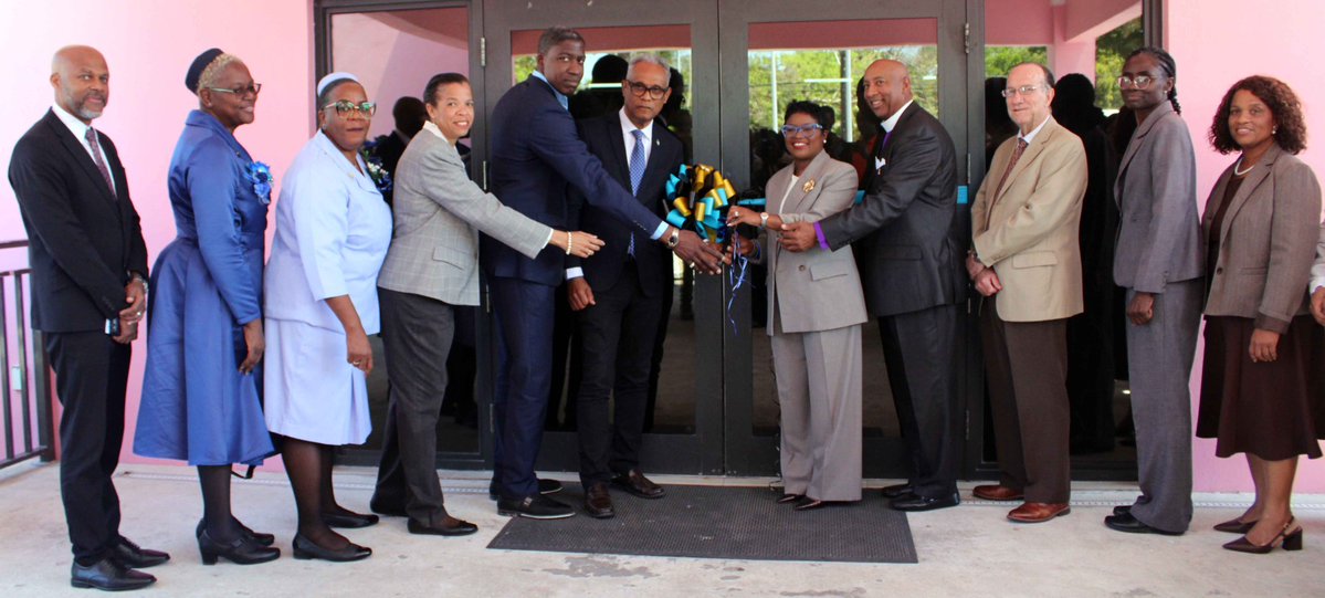 blocalnews's tweet image. Ministry of Health and Wellness Reopens a Modern Elizabeth Estates Clinic
#ministry #health #clinic #bahamas #bahamasnews
bahamaslocal.com/newsitem/34575…