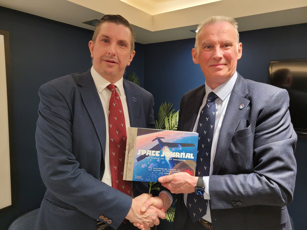 RAeSTimR's tweet image. Great to catch up today with outgoing RAeS President Alisdair Wood FRAeS to record a special episode of AEROSPACE NOTAM podcast, ahead of him handing over the reins next month. (H/t @trevorbmbagency for idea for the perfect leaving gift! #avgeek  @dallascampbell