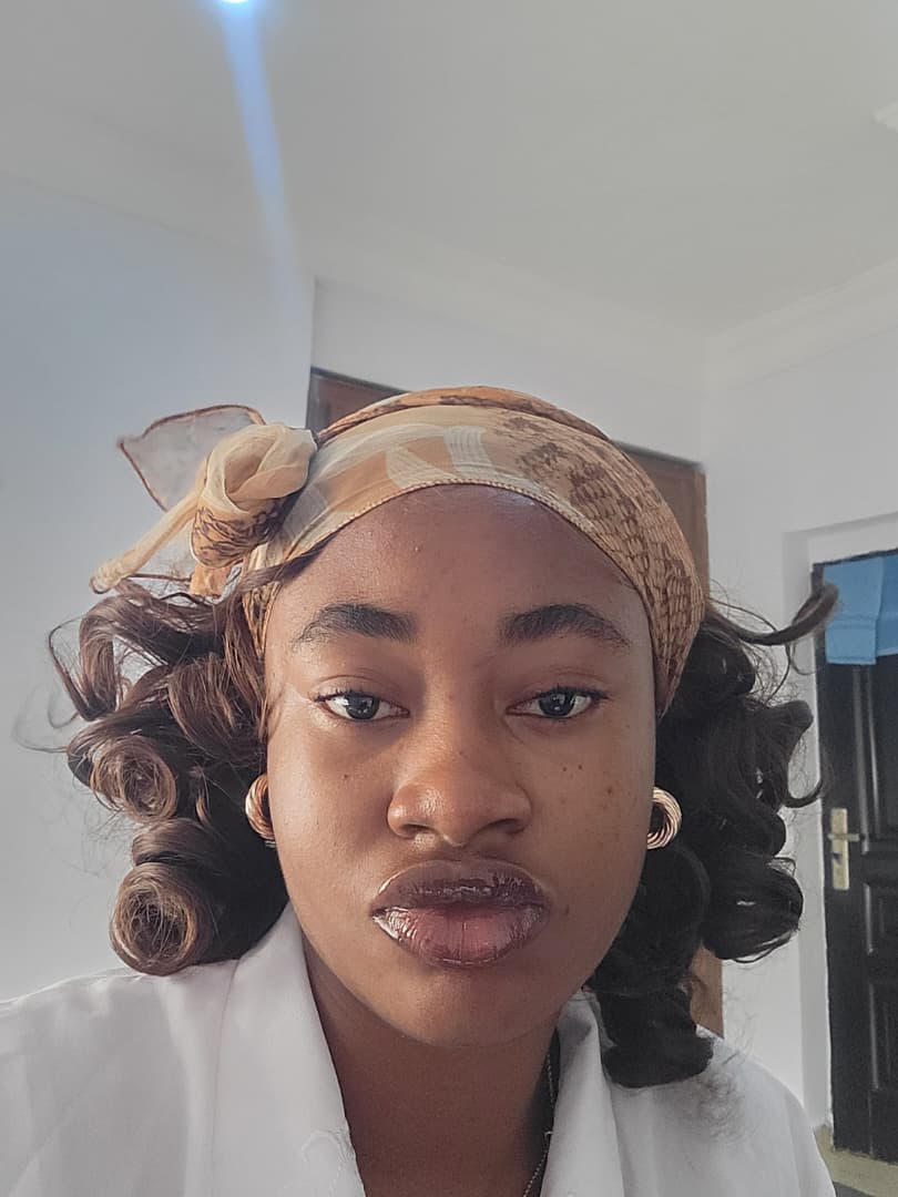 Emma Marcel tweet media