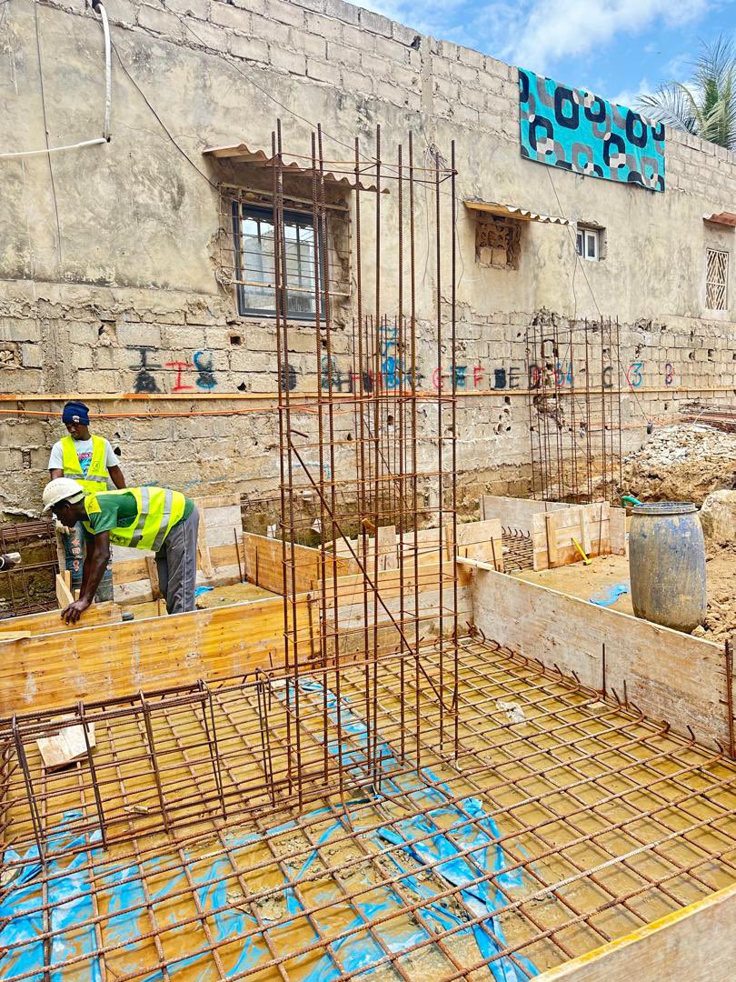 bcit_dakar's tweet photo. BCIT remercie MR GUEYE pour lui avoir confié le contrôle technique de la construction d’un immeuble R+5 à Liberté 6.
BCIT, pérennisez vos investissements. https://t.co/t1CpVFs7xV