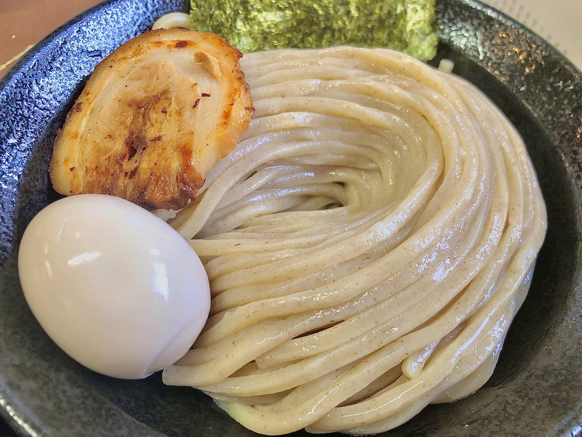 men44nem's tweet photo. らーめん にい村
濃厚つけめん大
スープ増量

ご馳走様です。

#らーめんにい村 https://t.co/W8F1wXLuMN