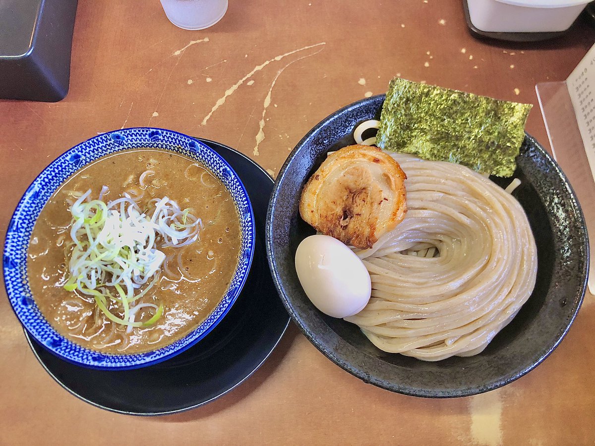 men44nem's tweet photo. らーめん にい村
濃厚つけめん大
スープ増量

ご馳走様です。

#らーめんにい村 https://t.co/W8F1wXLuMN