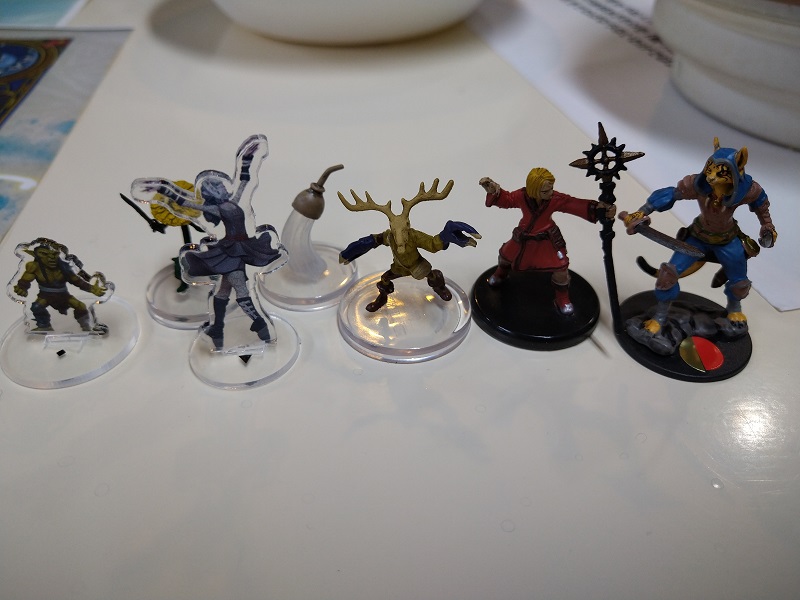 taumis's tweet image. ダンジョンズ&amp;amp;ドラゴンズ ウィッチライトの彼方へ　第28回 無事完結！
敵対的なミニチュアの写真を載せるとネタバレになってしまうから、ある回のパーティーのミニチュアだよ
初期の画像は28か月の間にPCを新調したから、旧PCの中だ、、。
#TRPG #デイドリ卓 #DND5e