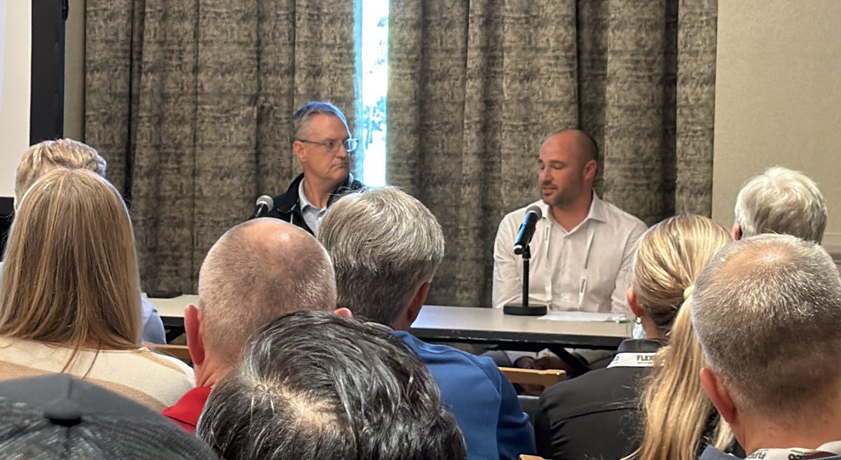 MeasureSquare's tweet photo. This past weekend, we wowed at the @StarnetFlooring Annual Meeting. We presented MeasureSquare CRM, with customers Rick Owen &amp; Luke Sergenian sharing their experience with the software, both good &amp; challenging, to an engaged crowd. Find our next event: https://t.co/eeovPMqfS9 https://t.co/nKVczZM7qQ
