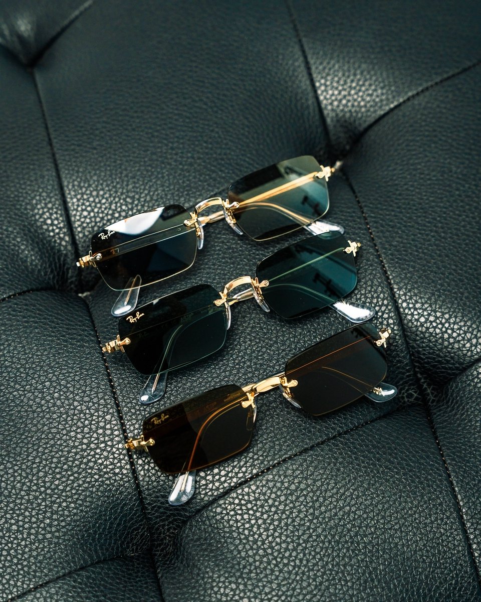 menscloset407's tweet image. Lord Flacko approved. 🕶️💰 The exclusive Ray-Ban x A$AP Rocky capsule just touched down and the details on these are insane.

#MensCloset #RayBan #ASAPRocky #LordFlacko #Streetwear #SummerAccessories #Sunglasses #MensFashion #Hypebeast #OOTD #FreshFits #RimlessGlasses