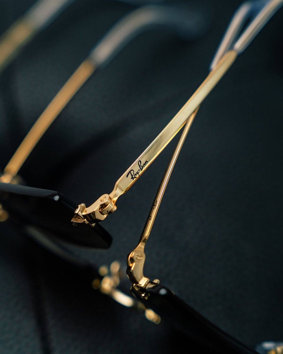 menscloset407's tweet image. Lord Flacko approved. 🕶️💰 The exclusive Ray-Ban x A$AP Rocky capsule just touched down and the details on these are insane.

#MensCloset #RayBan #ASAPRocky #LordFlacko #Streetwear #SummerAccessories #Sunglasses #MensFashion #Hypebeast #OOTD #FreshFits #RimlessGlasses