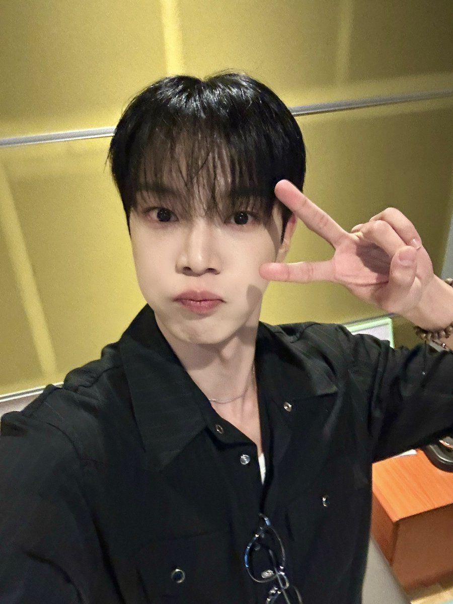 VERIVERY_OFFICIAL tweet media