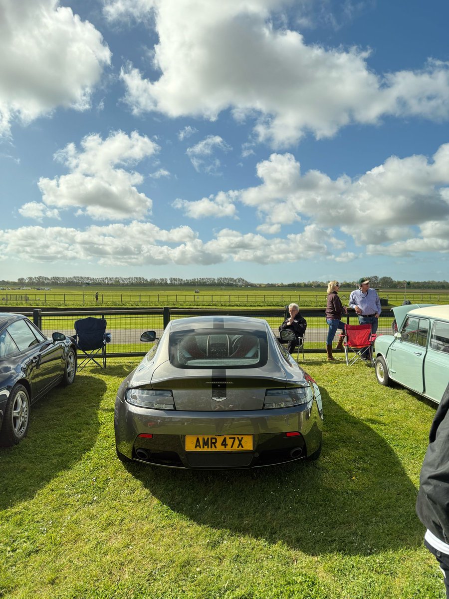 HWM_AstonMartin's tweet photo. Some more Aston spots from the 83rd Goodwood members meeting!

It’s always so special to see these cars out in the wild, it never gets old.

#astonmartin #dbs #db5 #classiccar #vantage https://t.co/W8OY5tbuGD
