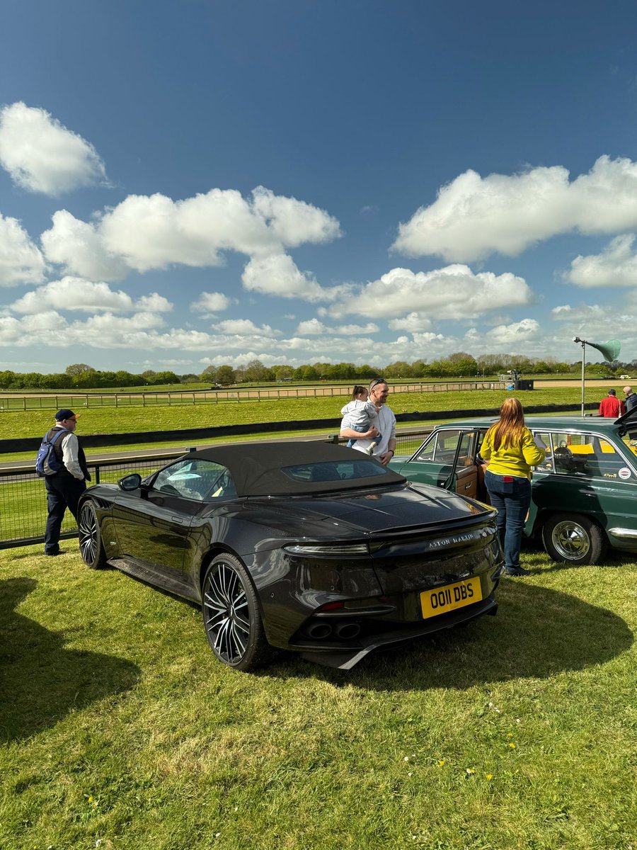 HWM_AstonMartin's tweet photo. Some more Aston spots from the 83rd Goodwood members meeting!

It’s always so special to see these cars out in the wild, it never gets old.

#astonmartin #dbs #db5 #classiccar #vantage https://t.co/W8OY5tbuGD