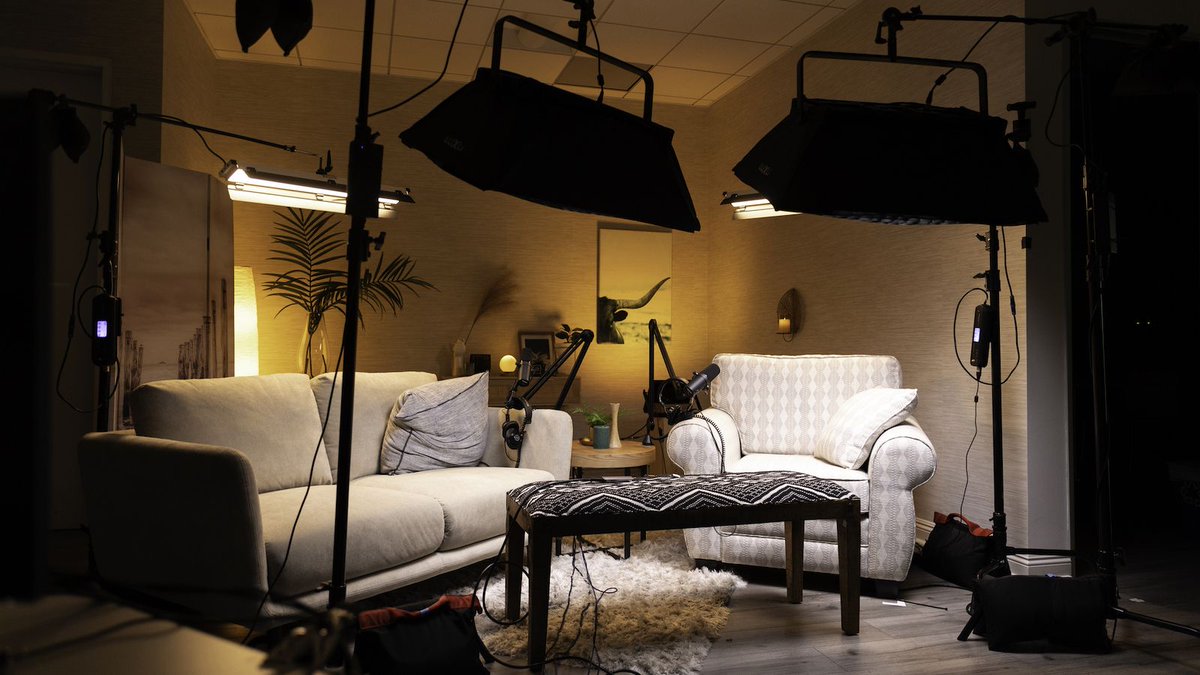 SLR Lounge tweet media