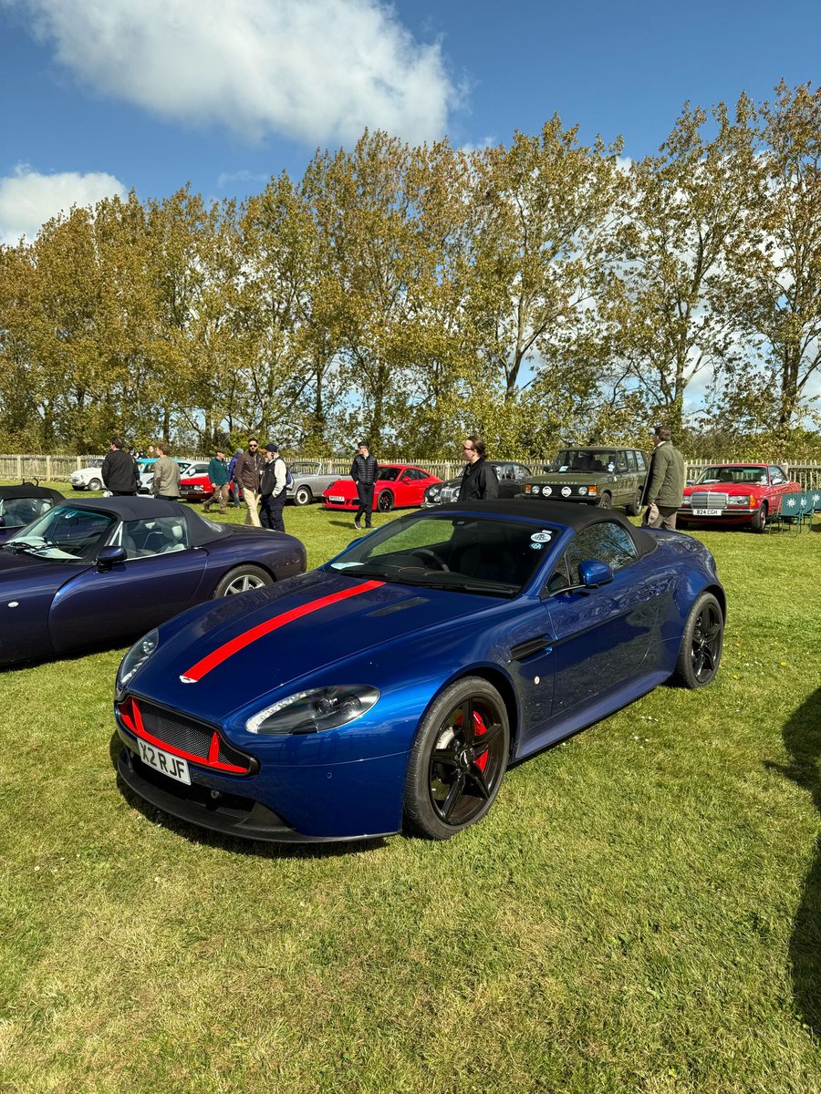 HWM_AstonMartin's tweet photo. Some more Aston spots from the 83rd Goodwood members meeting!

It’s always so special to see these cars out in the wild, it never gets old.

#astonmartin #dbs #db5 #classiccar #vantage https://t.co/W8OY5tbuGD