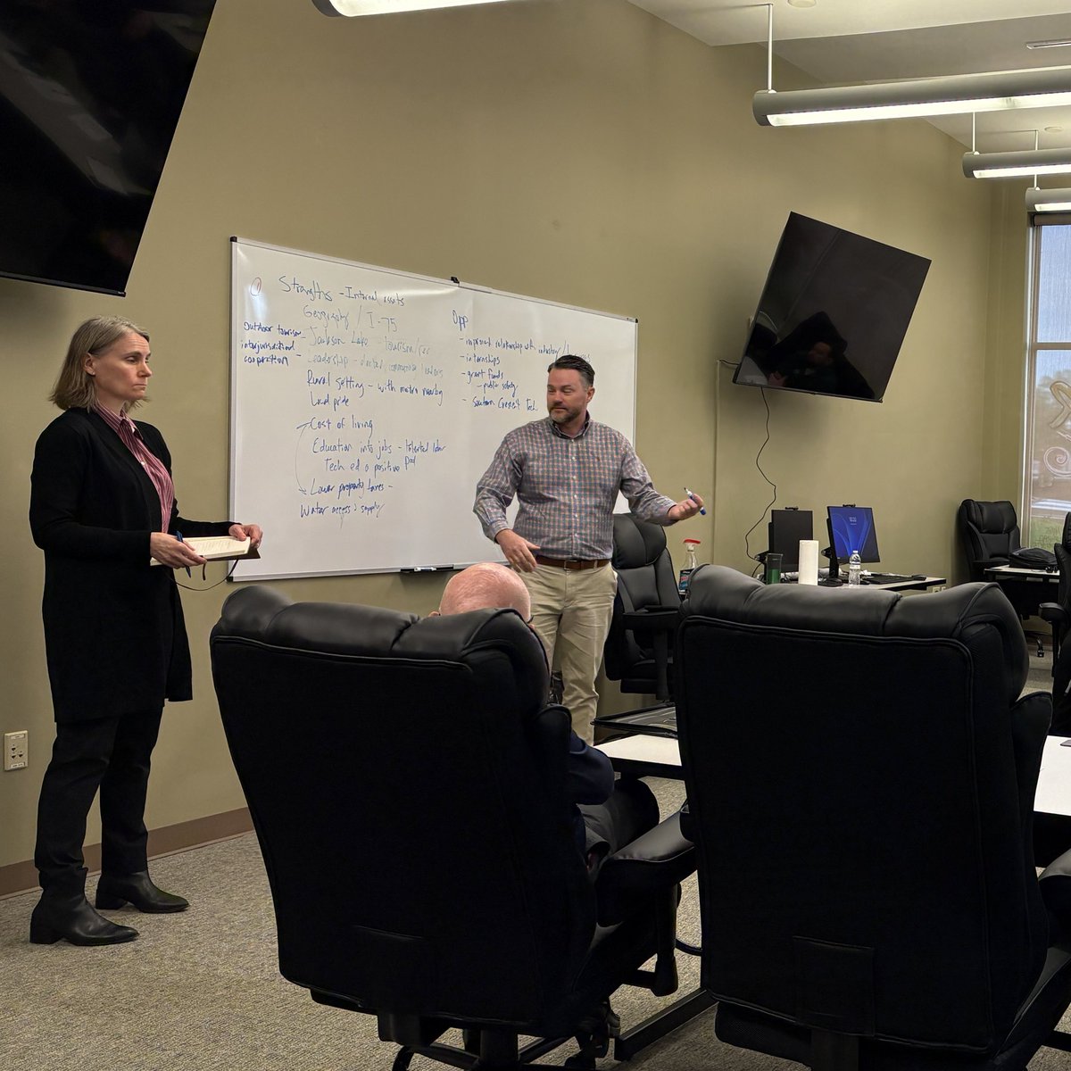 JMichaelBrewer's tweet photo. Today community leaders, elected officials and private citizens are at work on the 5-year 2027 Comprehensive Plan, focusing on areas such as strengths, weaknesses, opportunities and threats (SWOT), economic development and community demographics. The input from this group and later, public input sessions will guide and shape the plan that will help chart the course for our community into the 2030’s. #ButtsCounty