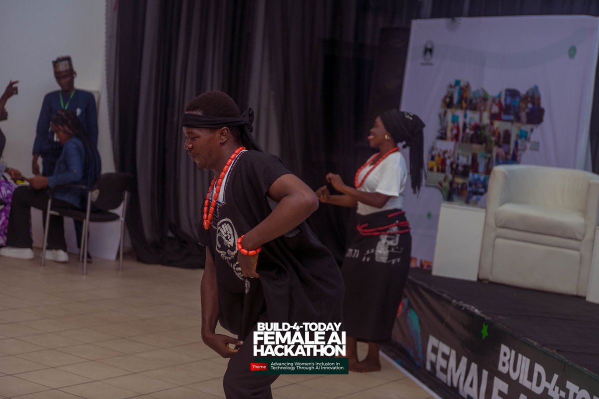 Buildnigeria__'s tweet image. Beyond the conversations and innovation, the Build-4-Today Female AI Hackathon had moments that brought the entire experience to life.

#build4todayfemaleaihackathon #buildinitiatives #TechInnovation #łatwogang #Mérida