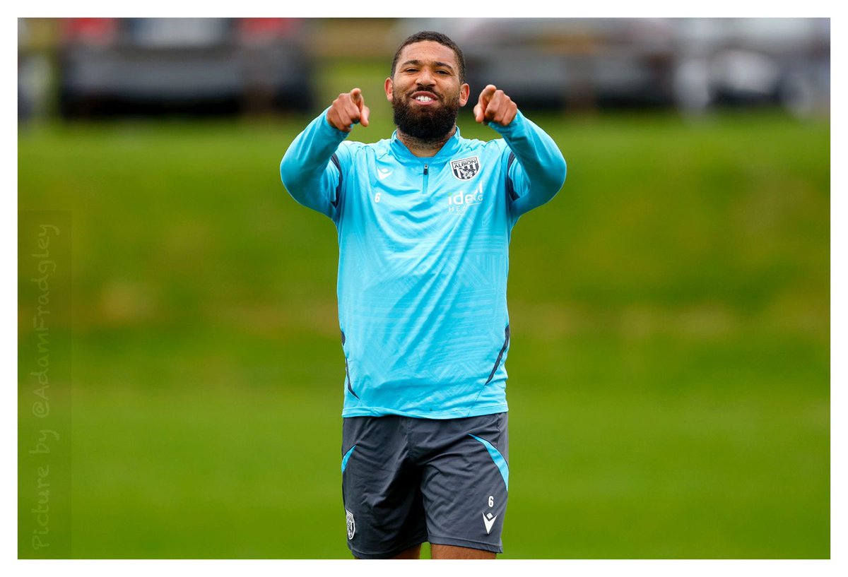 AdamFradgley's tweet photo. 💙🤍⚽️📷⚽️🤍💙
.
#WBA training 
.
#SkyBetChampionship #EFL
.
#COYB
#Baggies
.
.
_______________
.
.
.
.
#football #soccer #sport #PicOfTheDay #photooftheday #sportsphotography #photography #Ideal https://t.co/eEkcyEaJ1y