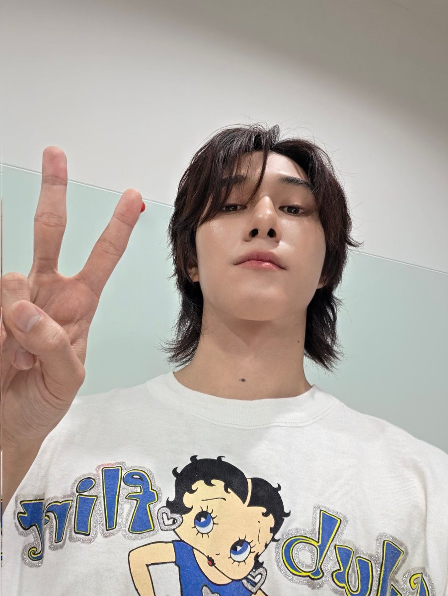 Hirunkit Nani tweet media