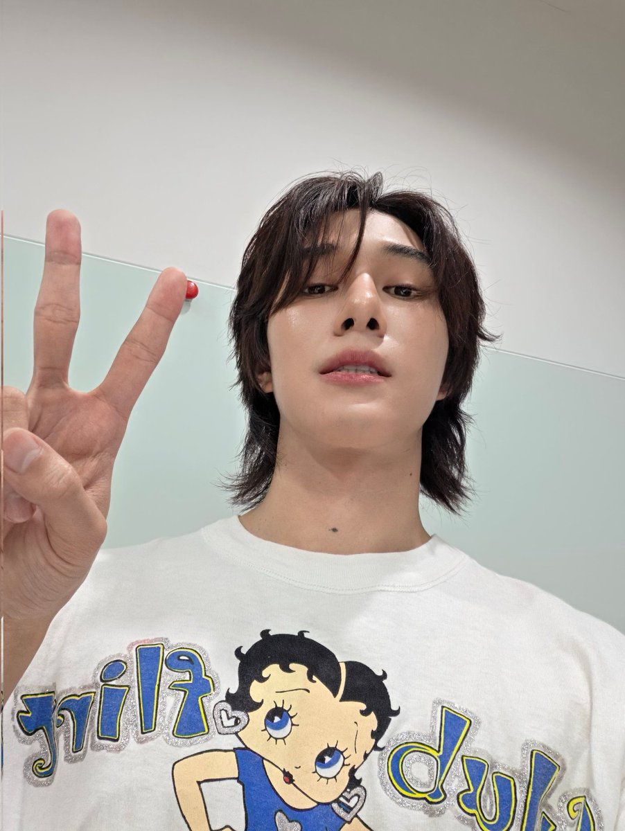 Hirunkit Nani tweet media