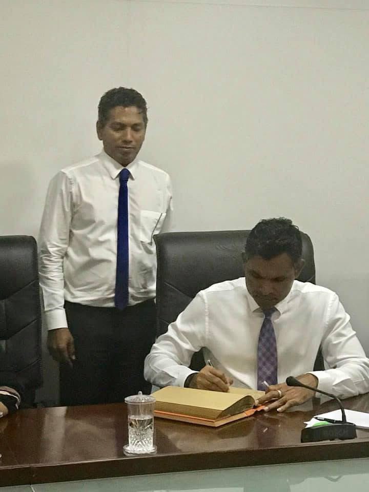 VoiceofAdduCity's tweet photo. ހިތަދޫ އުތުރުދާއިރާ ރައްޔިތުންގެ މަޖިލިސް ގޭނޑަށް 
@SobeAbdulla 

#voteSobe
#VoteThilafathah
#VoteMDP https://t.co/pgTp0CE5TW