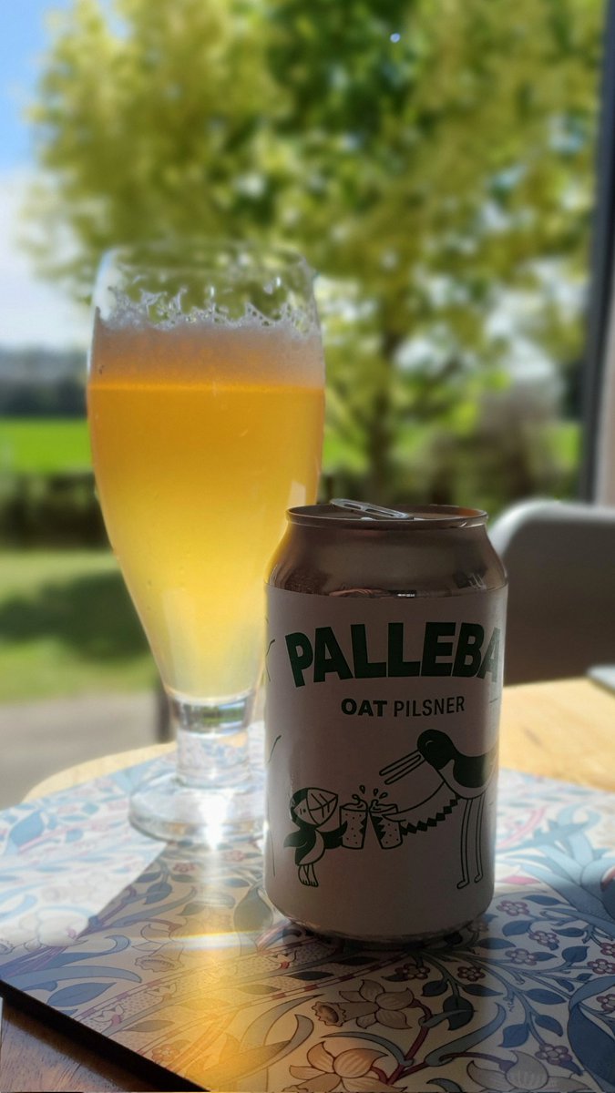 moneight's tweet photo. Midweeker (chilled). #OY 🍻
#pilsner #Wednesday #coldone https://t.co/bWnkRHPrPm