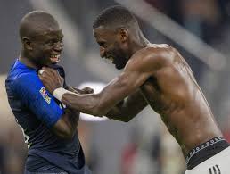 Sir Tunah tweet media