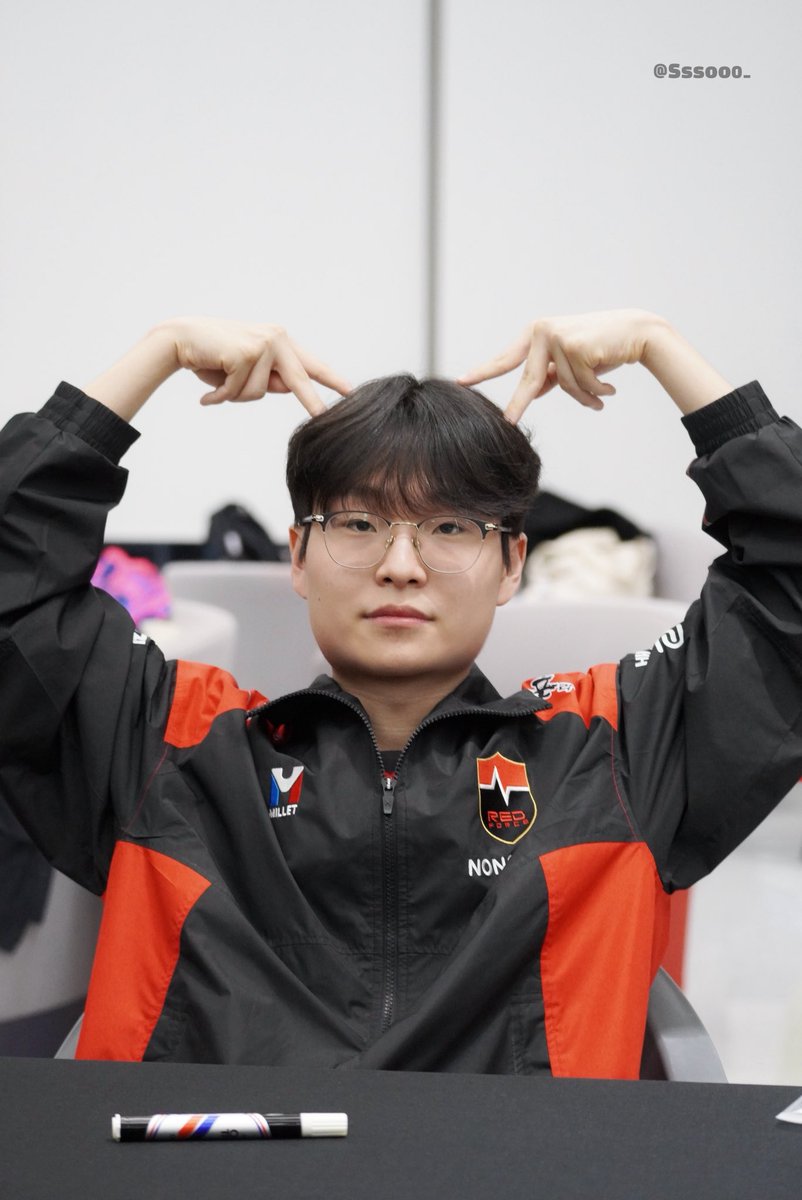 Sssoo0_'s tweet image. ^•⩊•^ ₊˚✩ˎˊ˗
 #Ivy